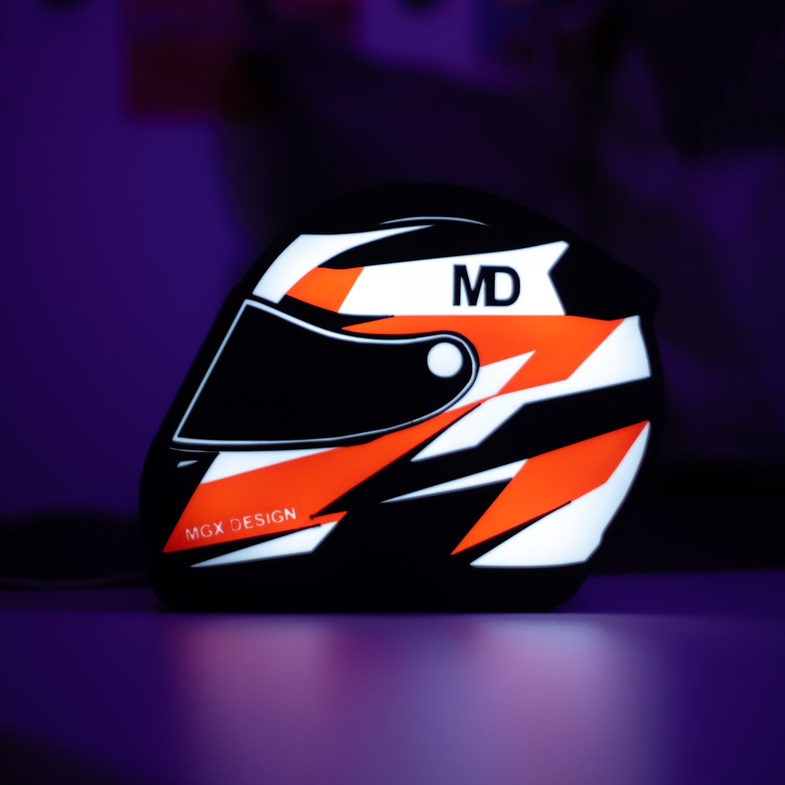 Lampe casque automobile Blad Run, design noir blanc rouge